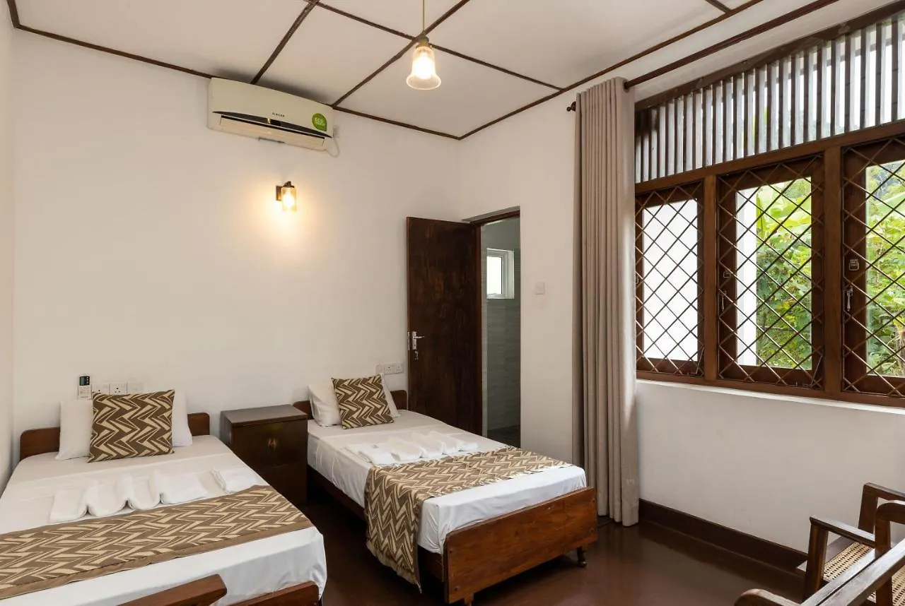 Surveyor'S Residence Bungalow Kandy